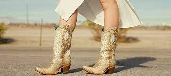 Corral Boots Corral C3895 LD Gold Embroidery Studs Crystals Boot SS23 4 Corral Boots Corral C3895 LD Gold Embroidery Studs Crystals Boot SS23 - Image 4