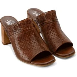 Brighton Reyna Sandals In Whiskey